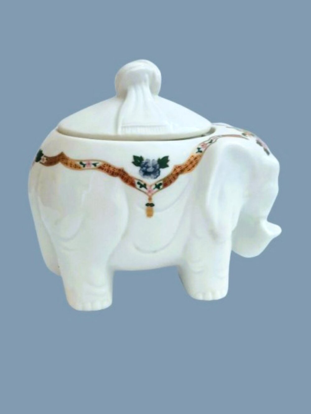 Elizabeth Arden Elephant Trinket Box Vtg White Porcelain Lidded Chinoiserie
